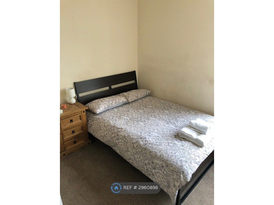 Property photo 3 of 10 2nd Bedroom