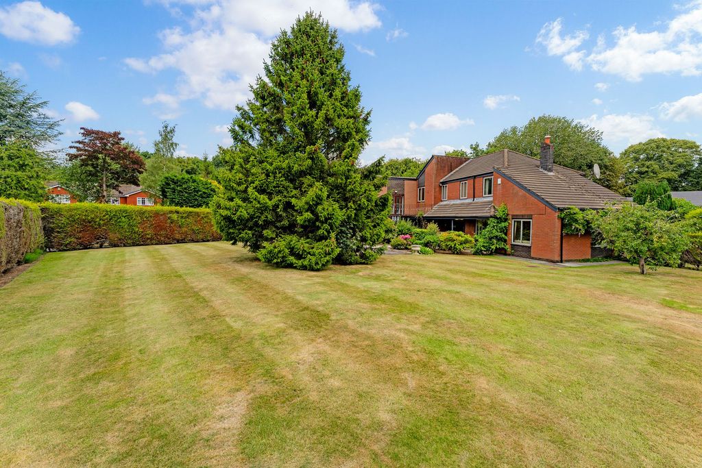Property photo 1 of 43