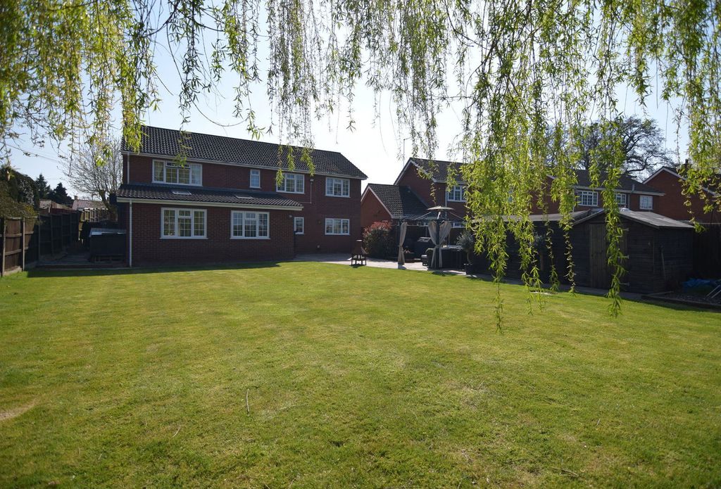 Property photo 3 of 27