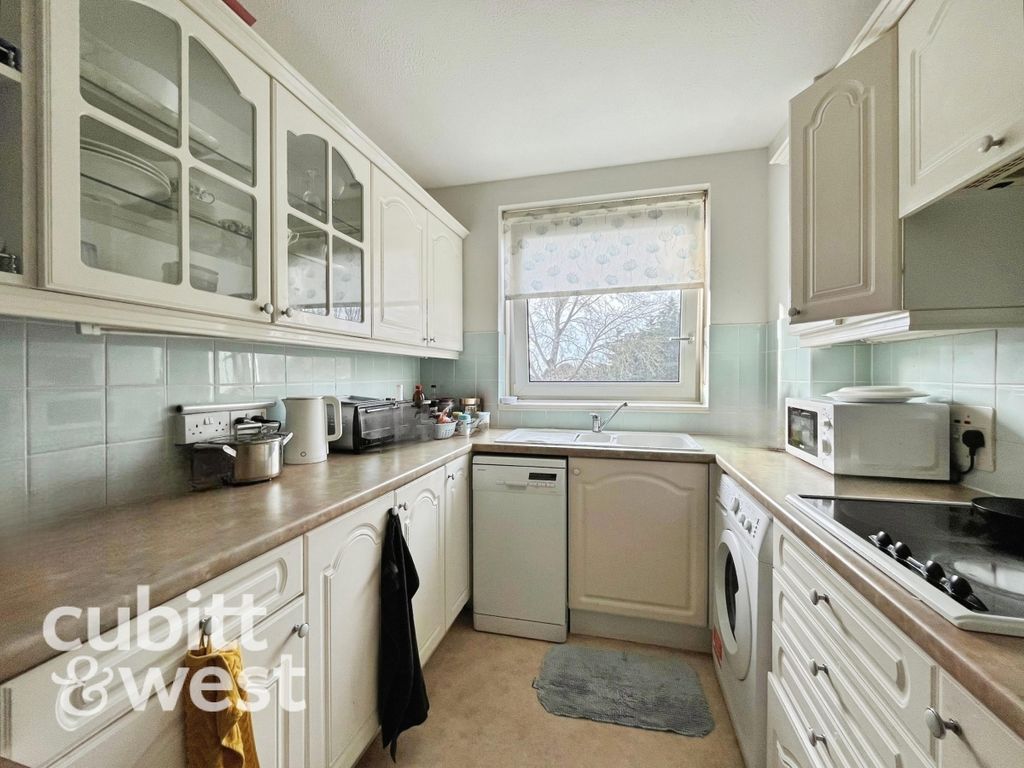 Property photo 3 of 9