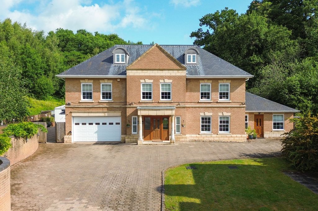 Property photo 1 of 56