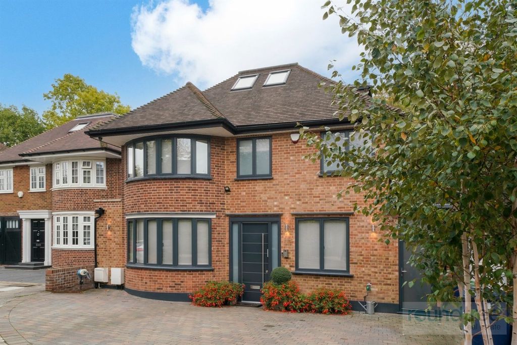 Property photo 1 of 16 (Main)