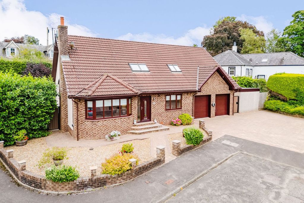 Property photo 1 of 34