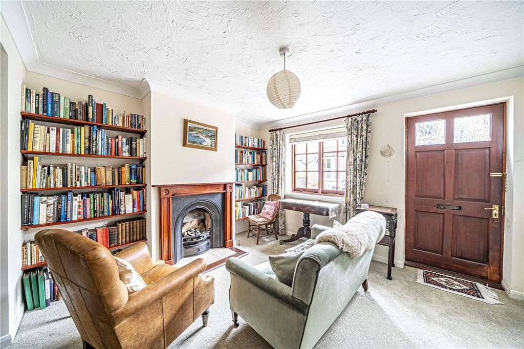 Property photo 2 of 11 Sitting Room