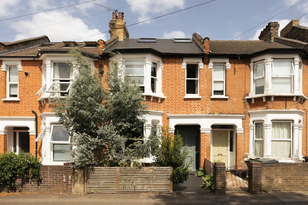 Property photo 2 of 42
