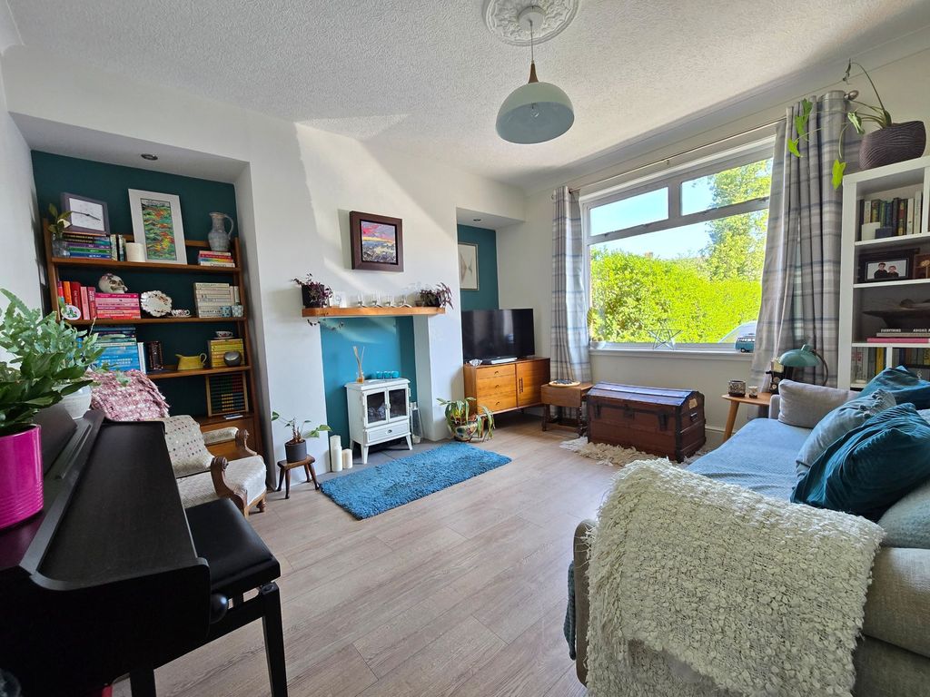 Property photo 3 of 18