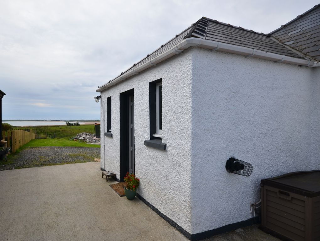 Property photo 3 of 46