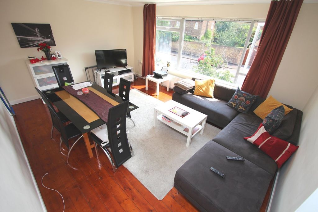 Property photo 2 of 6