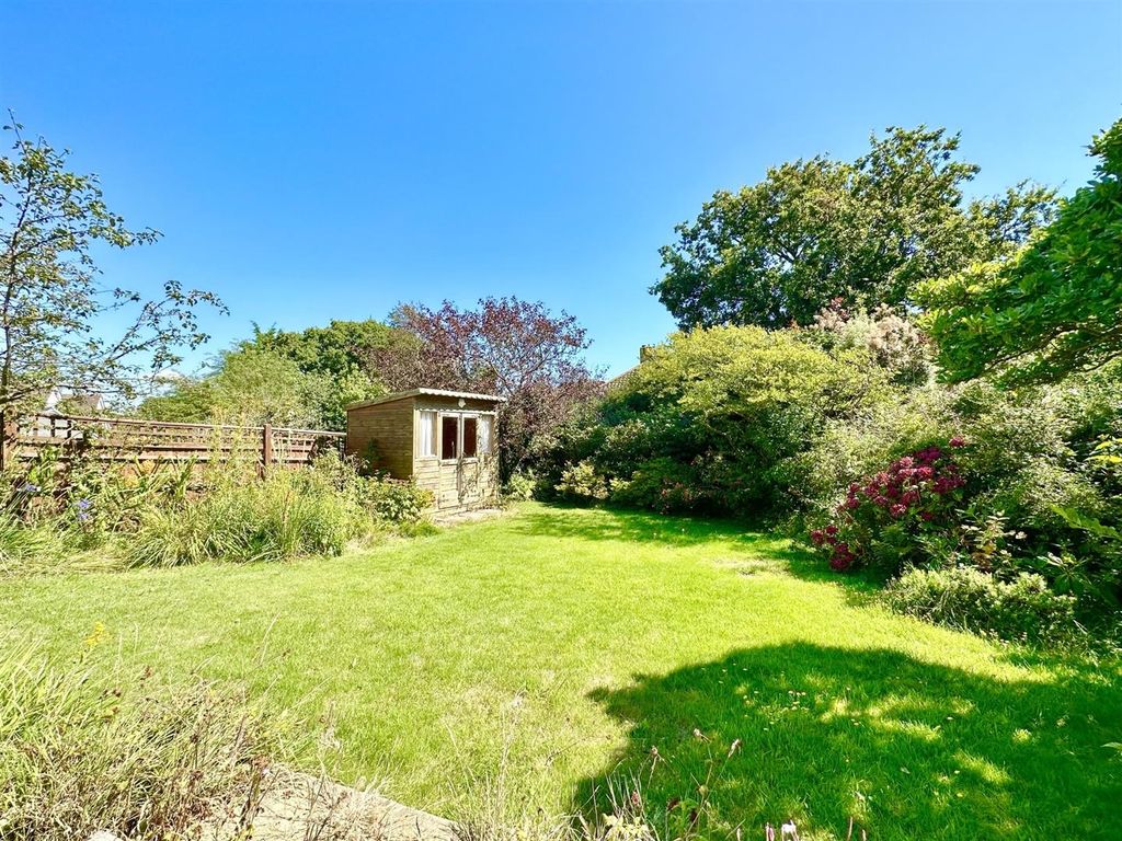 Property photo 2 of 21