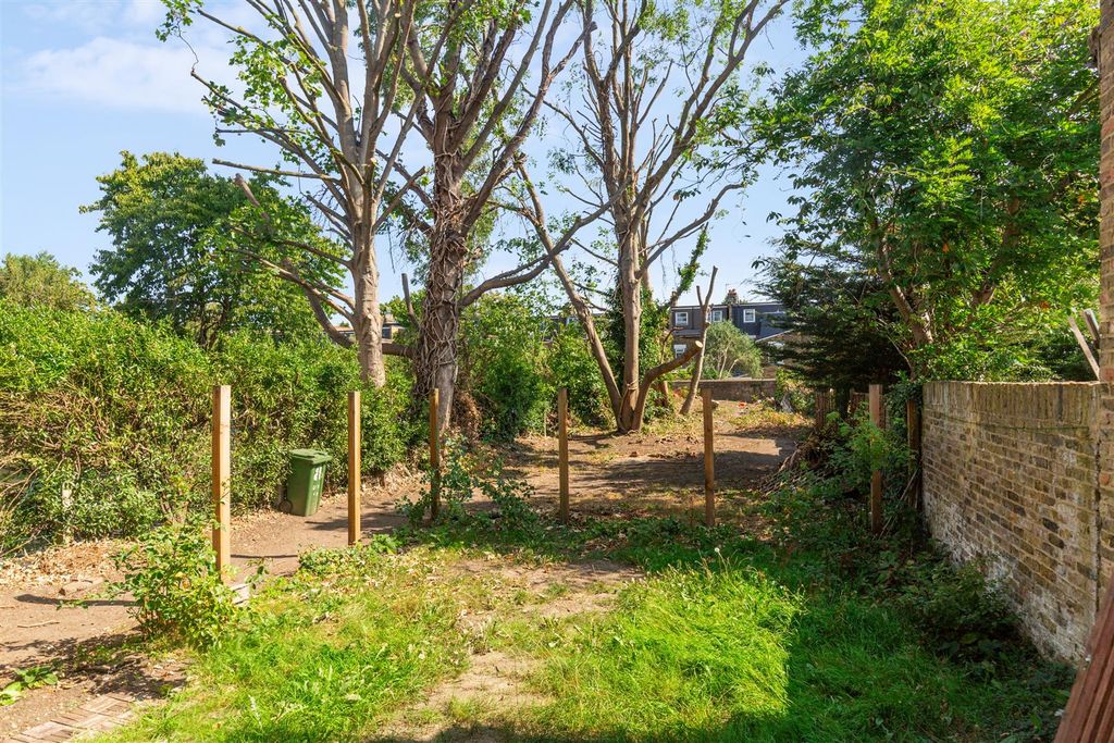 Property photo 2 of 13 Dukes Avenue, W4 - For Sale