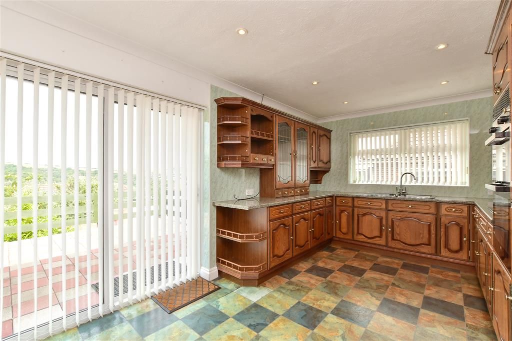 Property photo 1 of 17 Kitchen