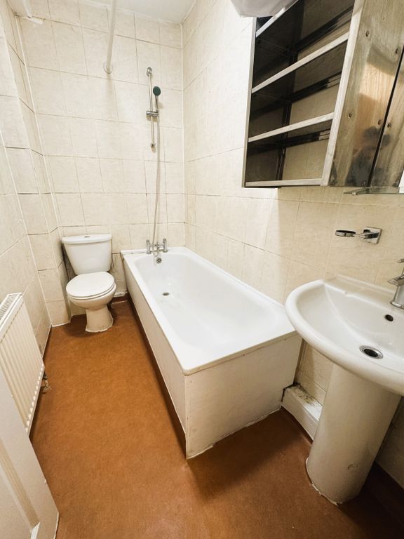 Property photo 2 of 7 Gallery