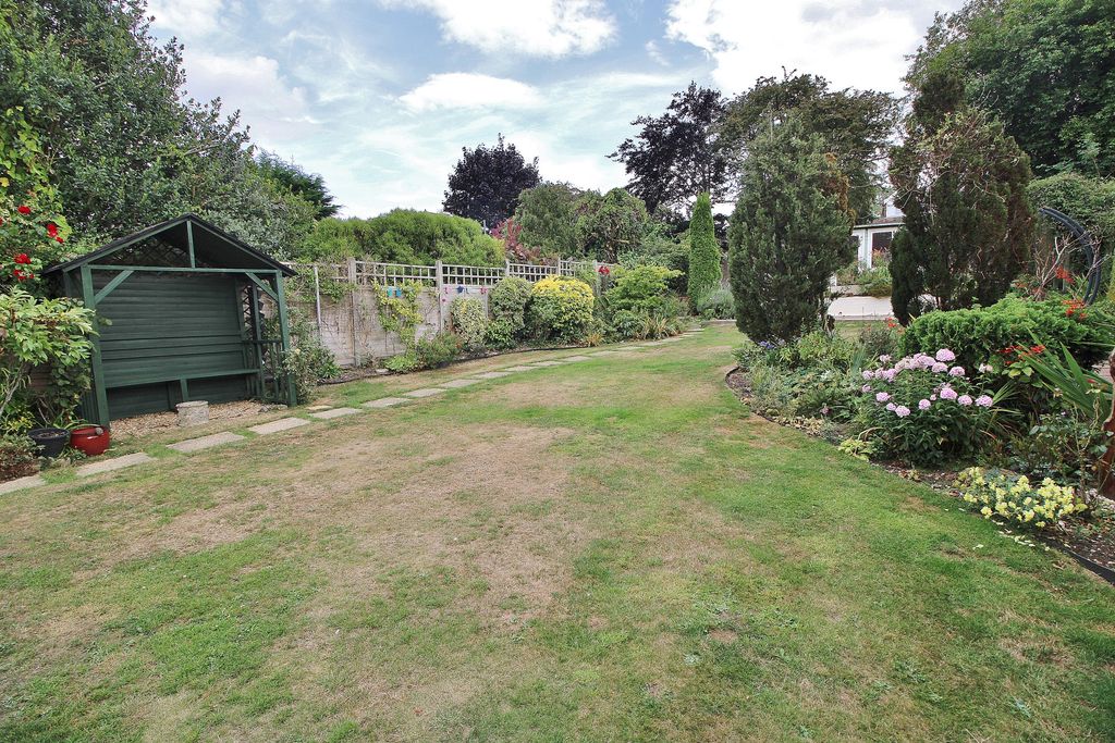 Property photo 2 of 23