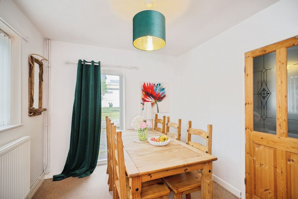 Property photo 3 of 20 Pbox-Img.Jpg