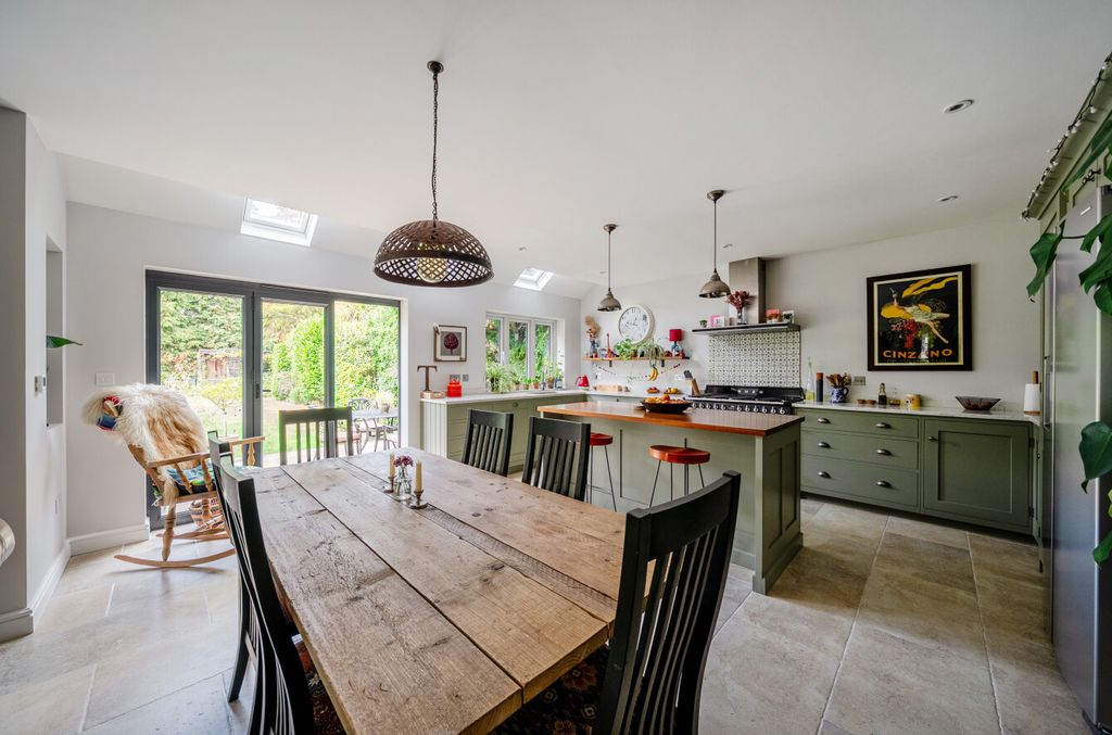 Property photo 2 of 42 1519860-39-1A0915...