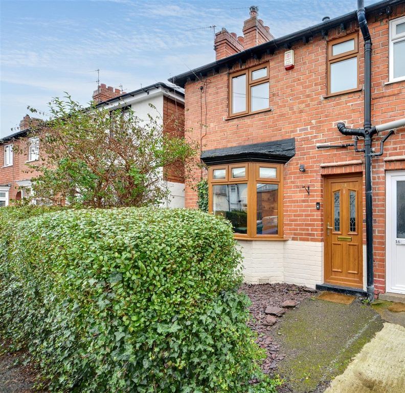 Property photo 1 of 23 14 Shanklin Front.Jpg