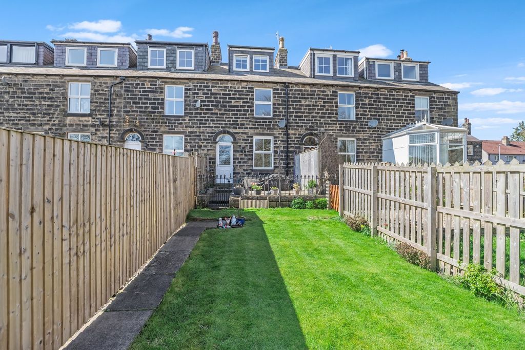 Property photo 1 of 17 Picture No. 01