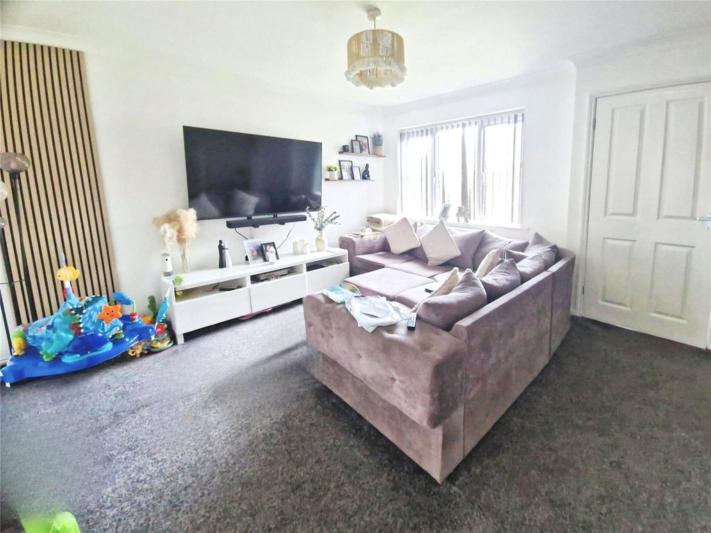 Property photo 2 of 13 Picture No. 29