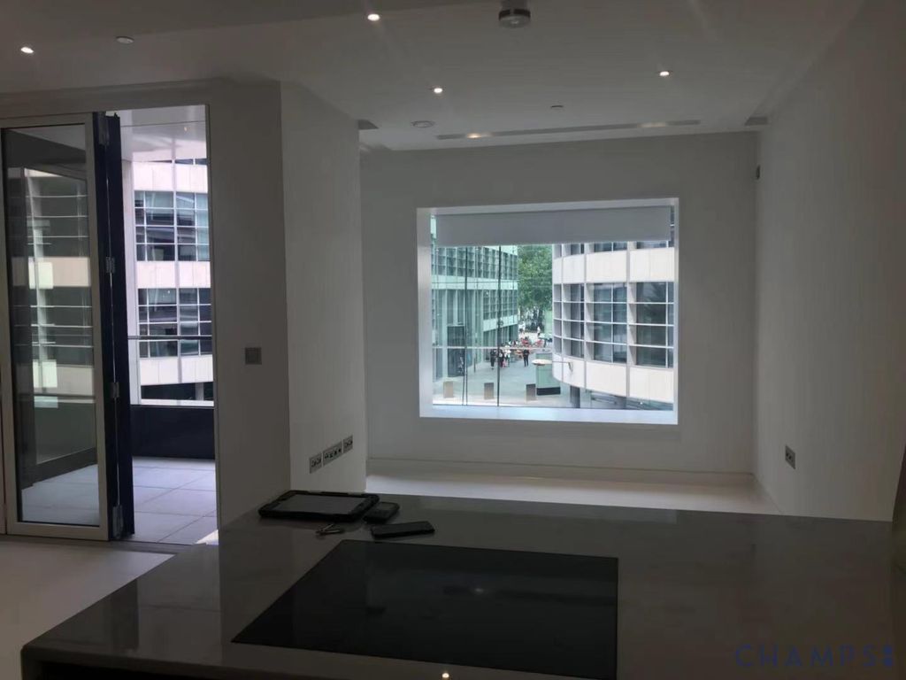 Property photo 1 of 9 One-Bedroom To Rent In Ec3R
