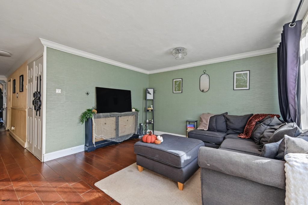 Property photo 3 of 15 5703364