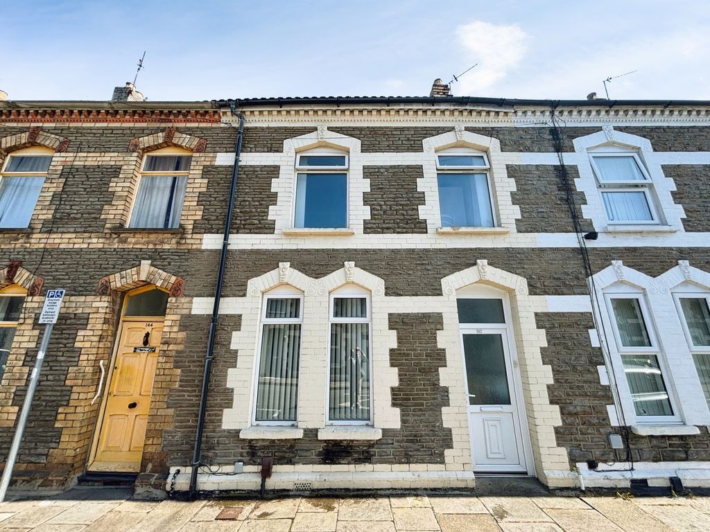 Property photo 1 of 16 Pbox-Img.Jpg