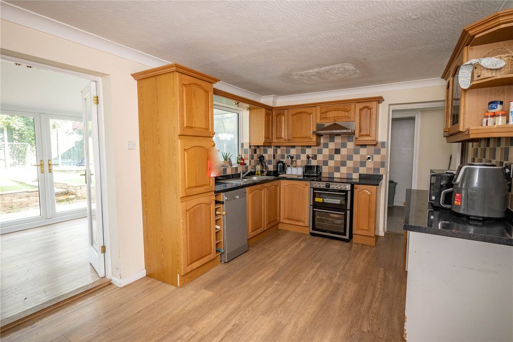 Property photo 3 of 15 Picture No. 08