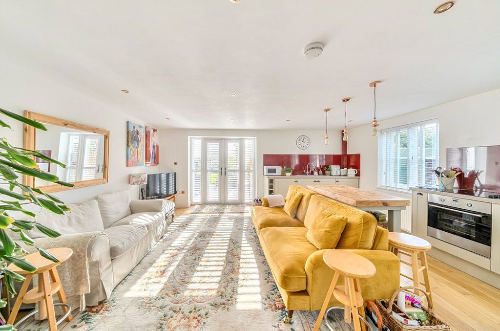 Property photo 2 of 24 Picture No. 06