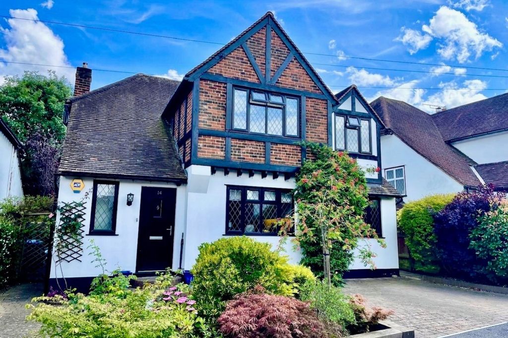 Property photo 1 of 17 Front