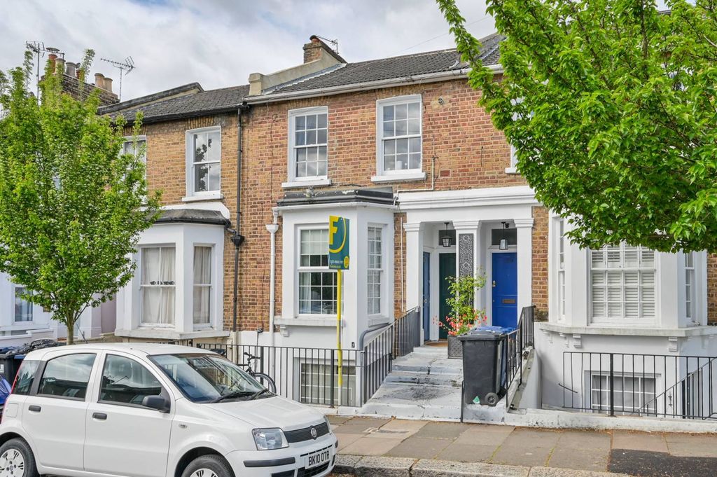 Property photo 1 of 5