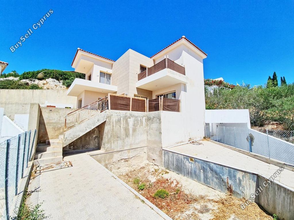 Property photo 1 of 45