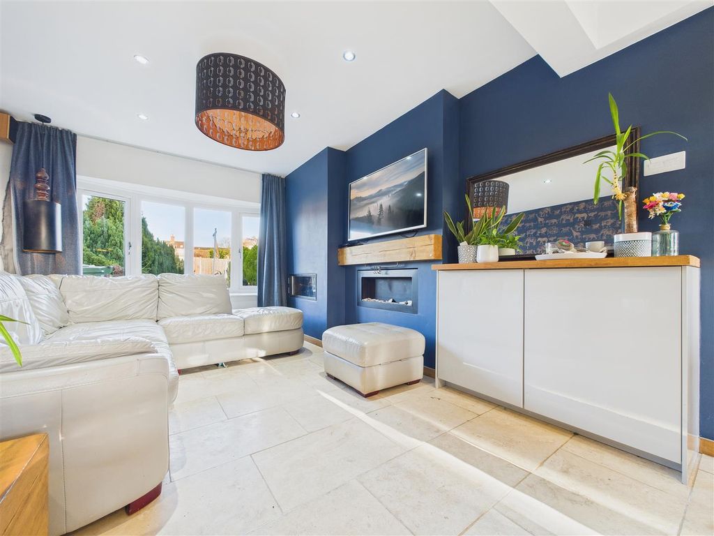 Property photo 2 of 22 Cam01407G0-Pr0038-Still001.Jpg