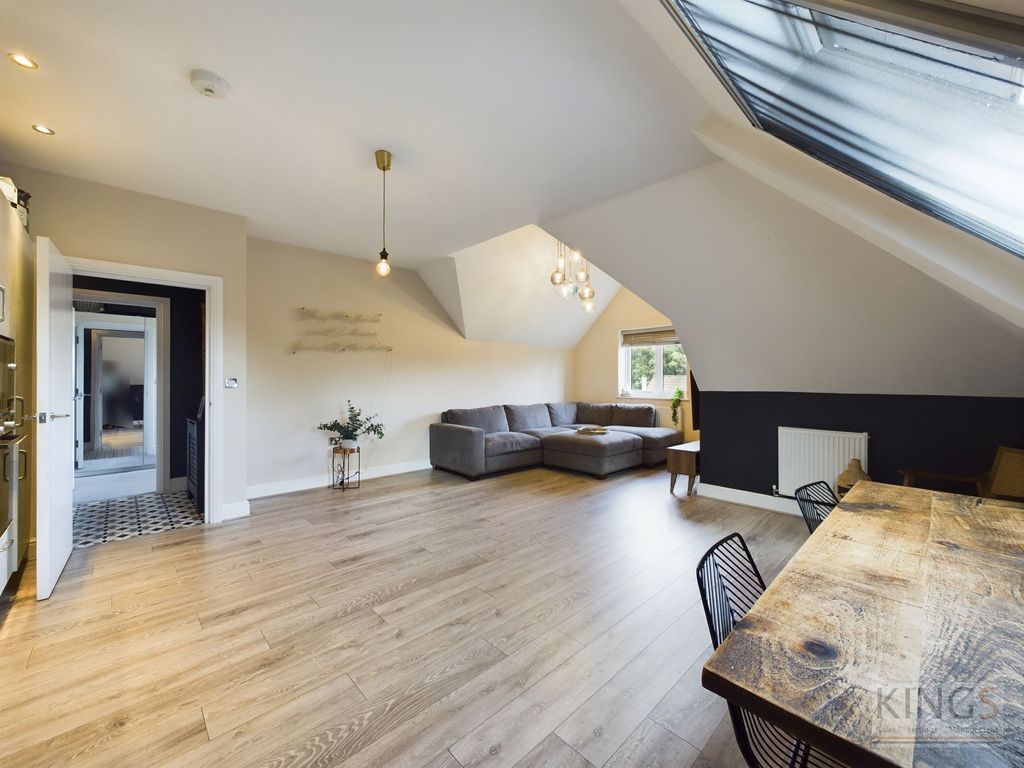 Property photo 3 of 14 Open Plan