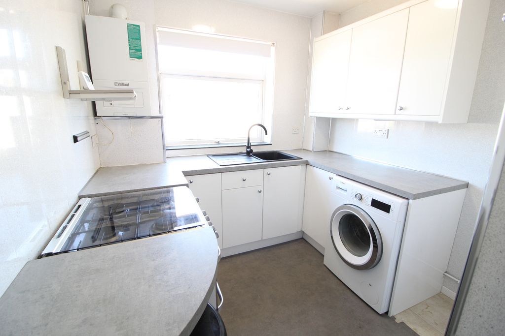 Property photo 3 of 7 2428845