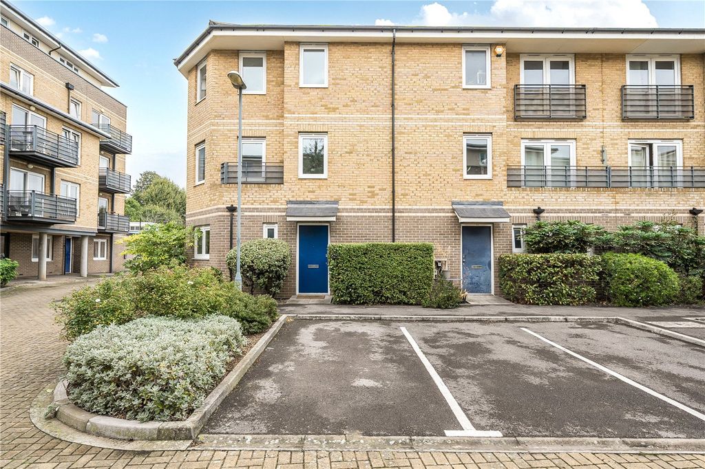 Property photo 1 of 17 Picture No. 27