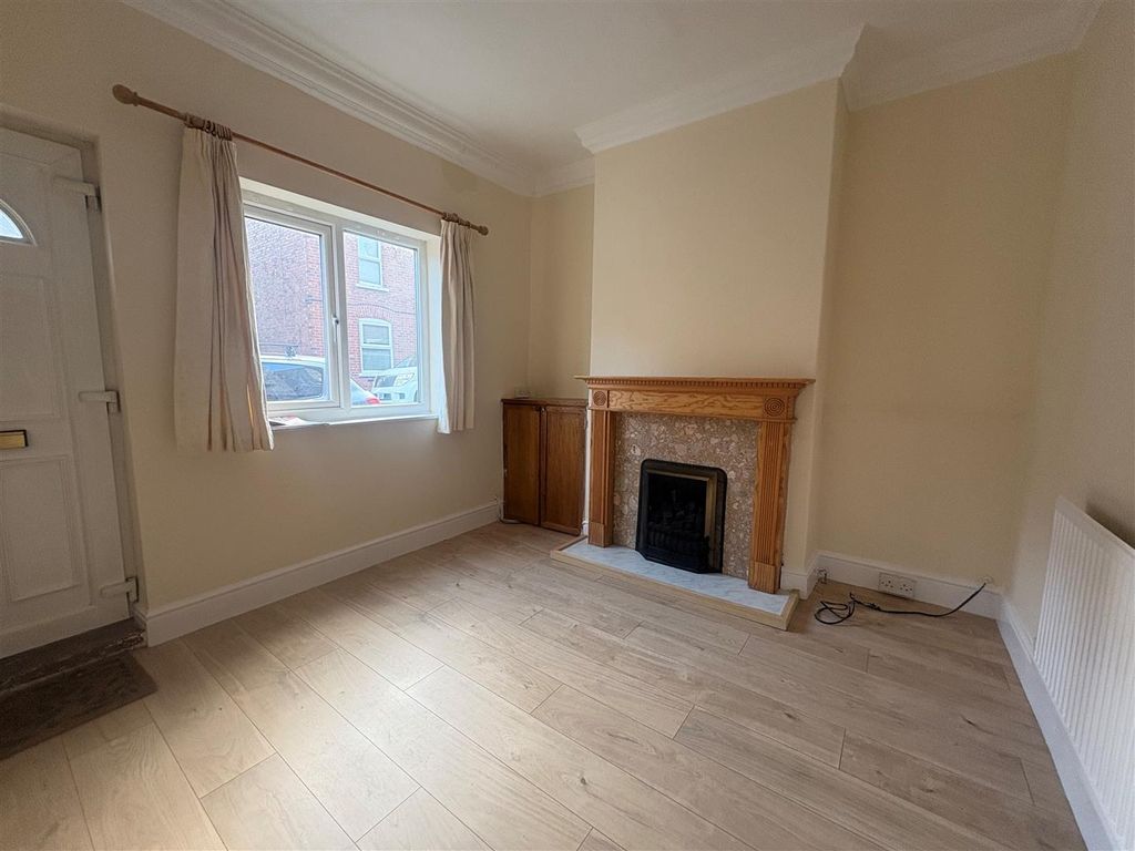 Property photo 2 of 8 63Qvs2.Jpg