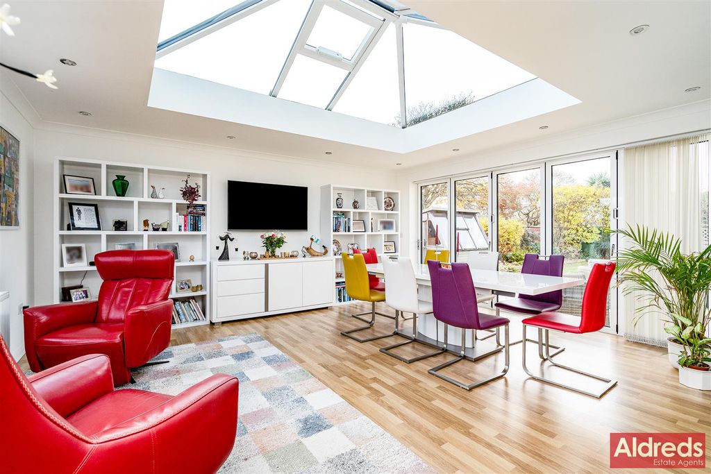 Property photo 3 of 22 Dining Room