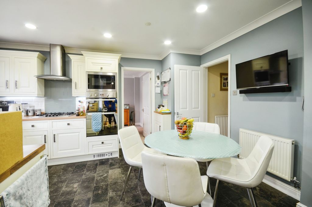 Property photo 2 of 15 Photography