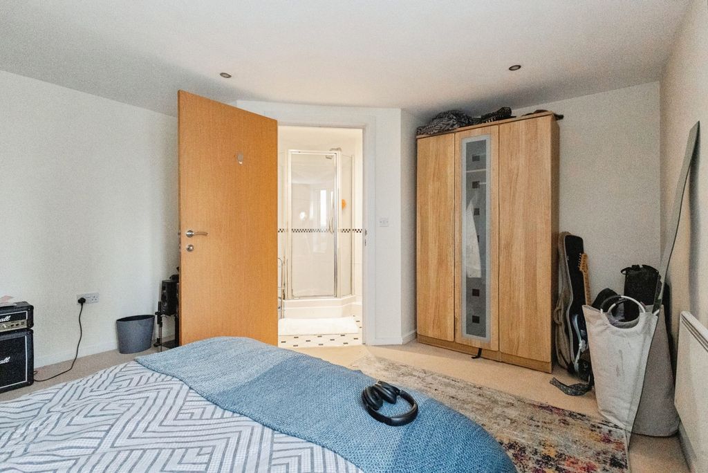 Property photo 3 of 19 Photo