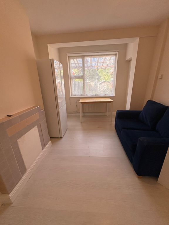 Property photo 2 of 12 Photo 10