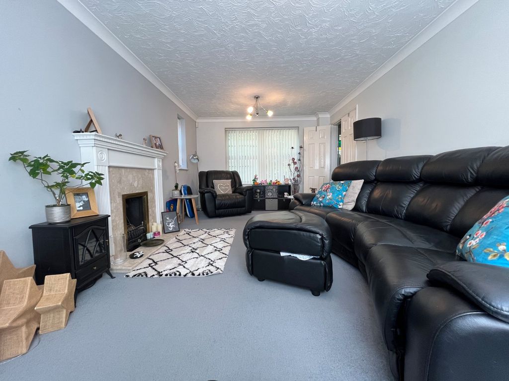 Property photo 2 of 34 Picture No. 50