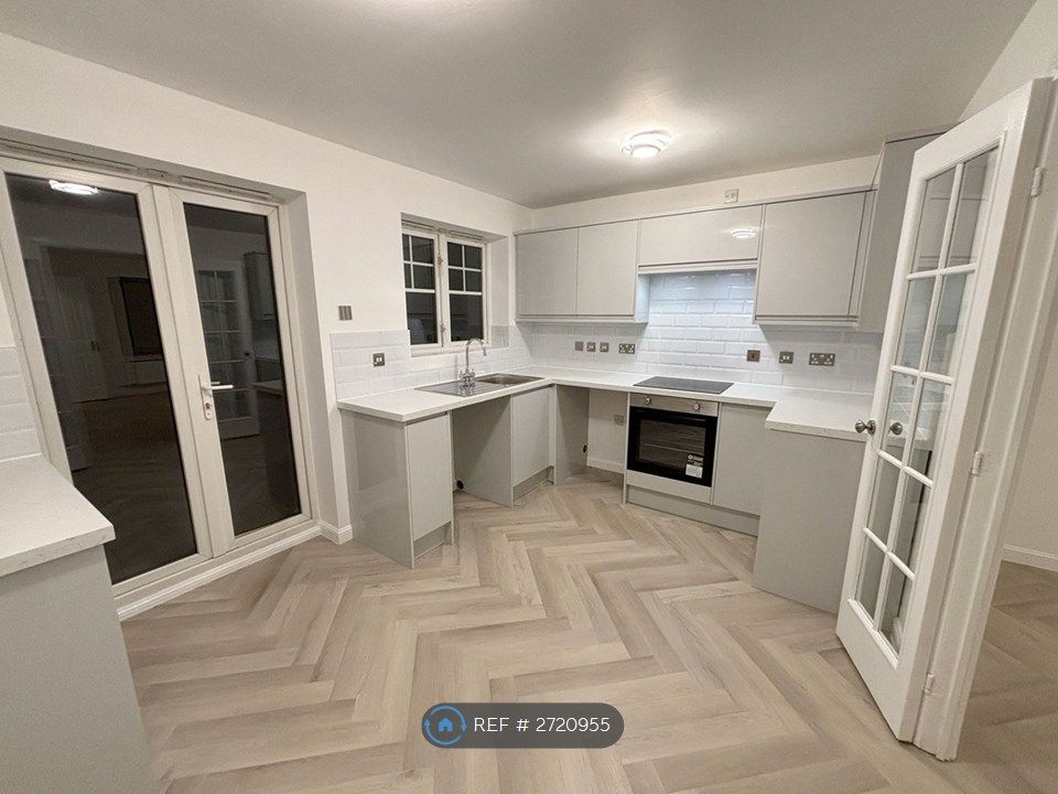 Property photo 2 of 30 Kitchen