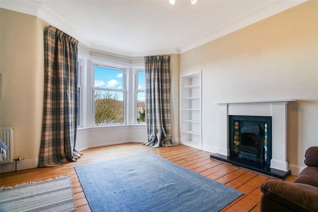 Property photo 3 of 21 Picture No. 17