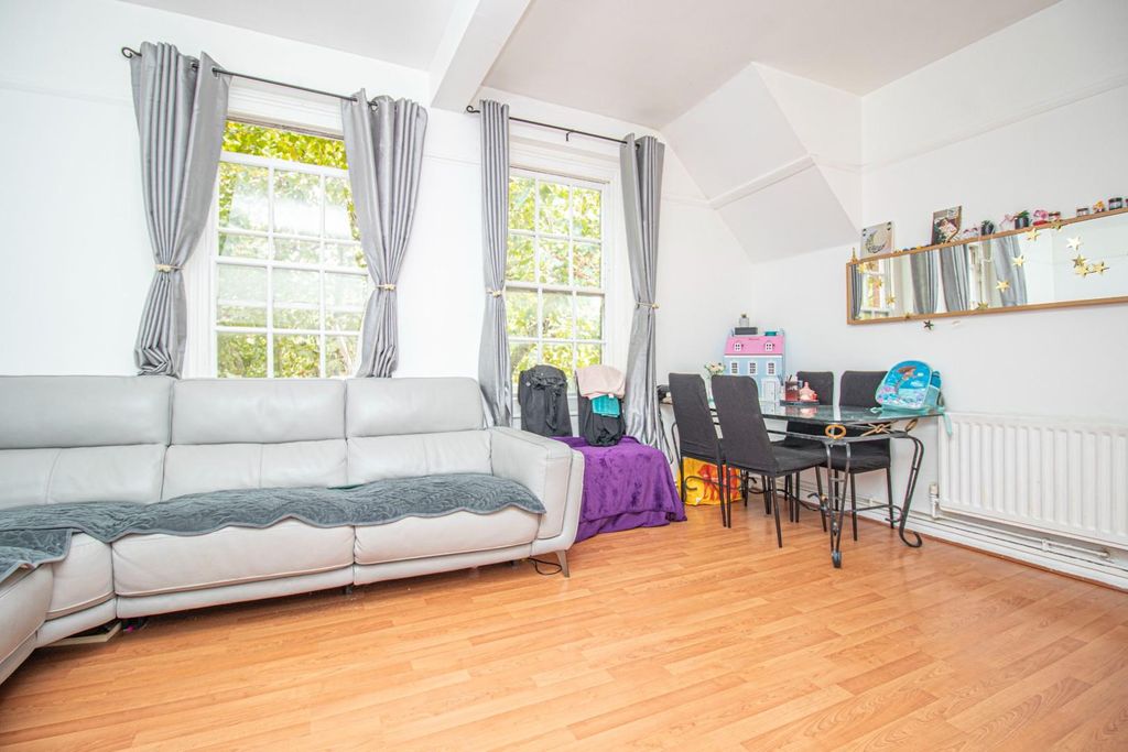 Property photo 3 of 12 c.Jpg