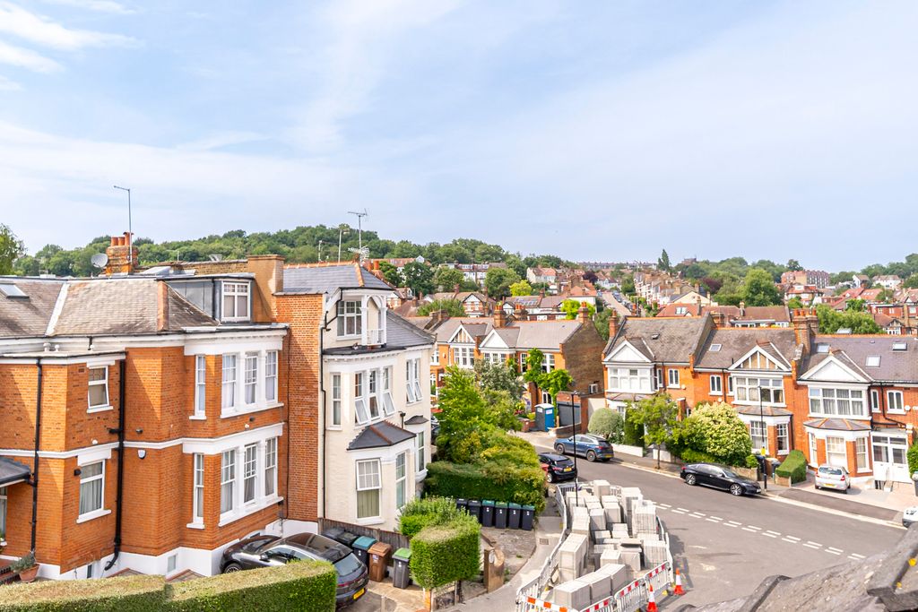 Property photo 3 of 13 Ndb05750