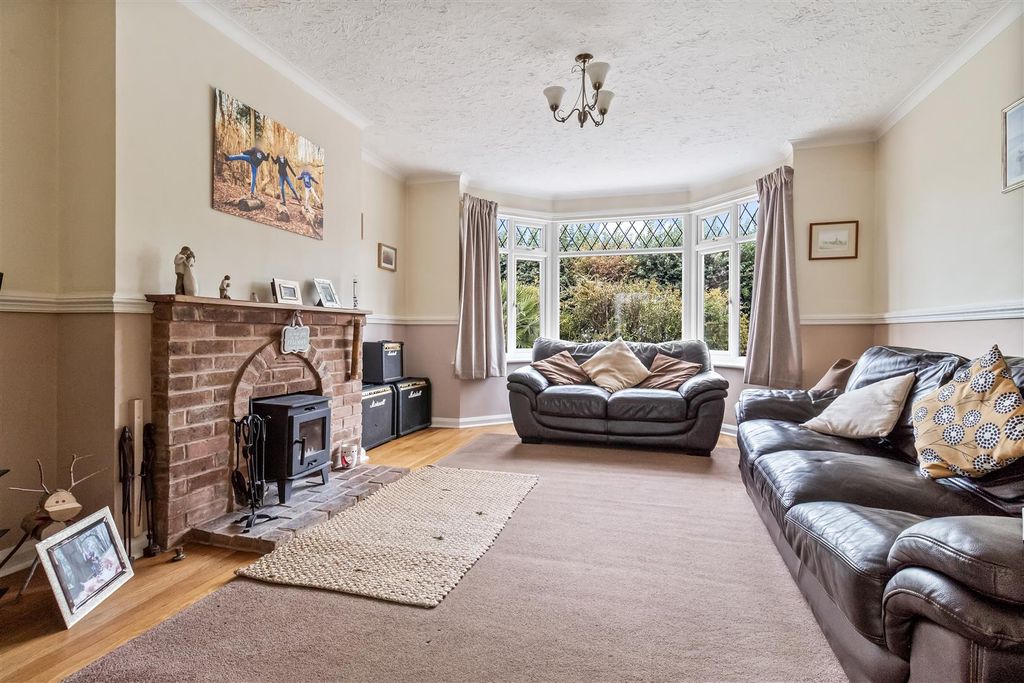 Property photo 2 of 24 89 Goring Road-001.Jpg