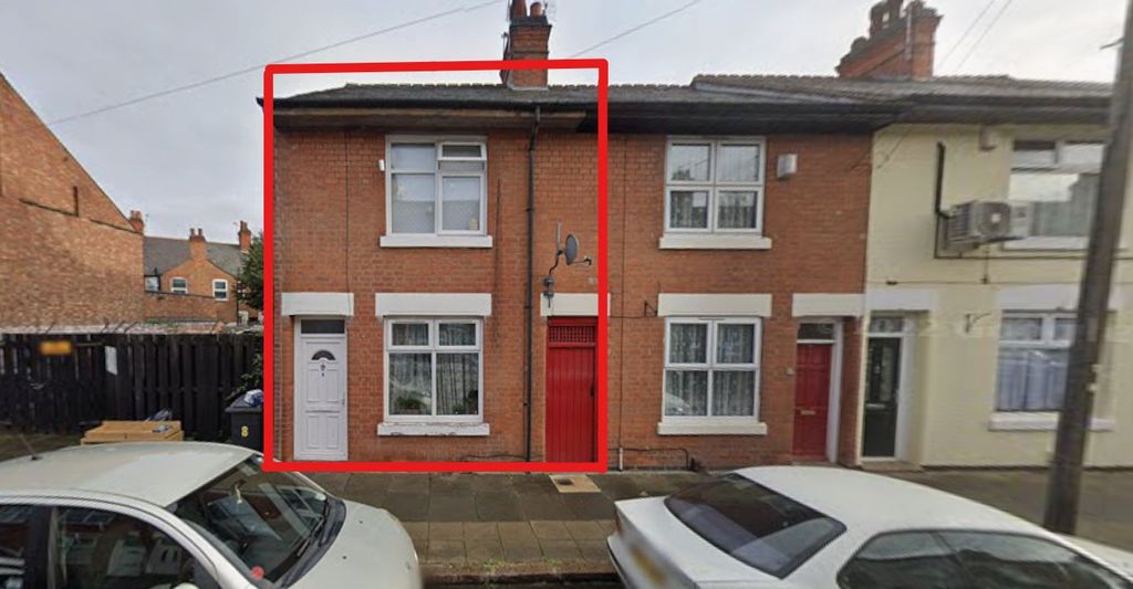 Property photo 1 of 11 Front