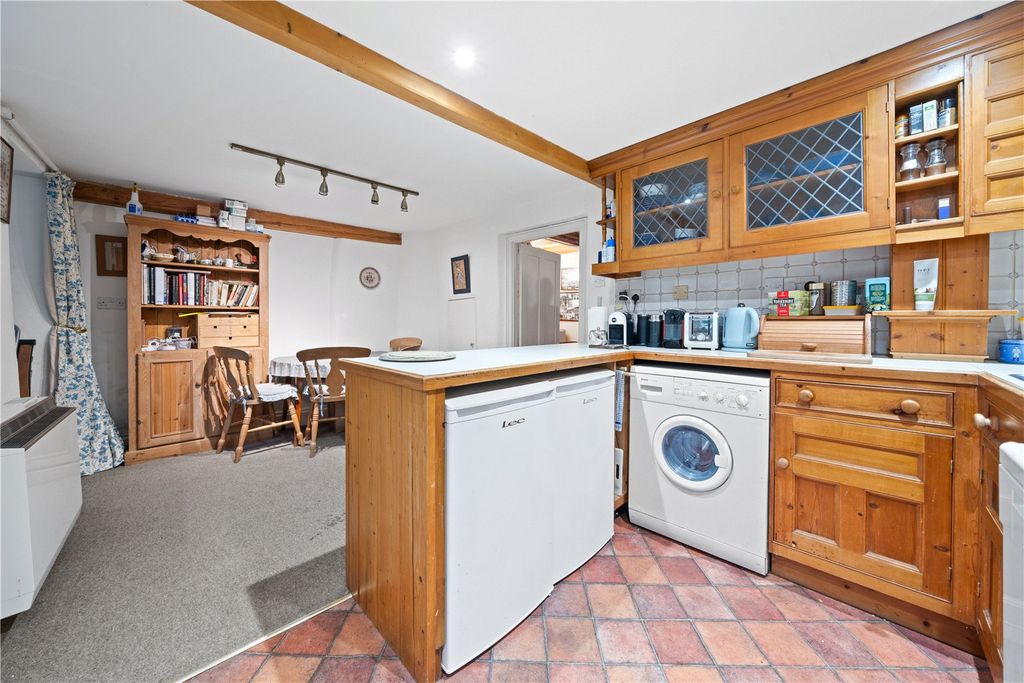 Property photo 3 of 17 Picture No. 06