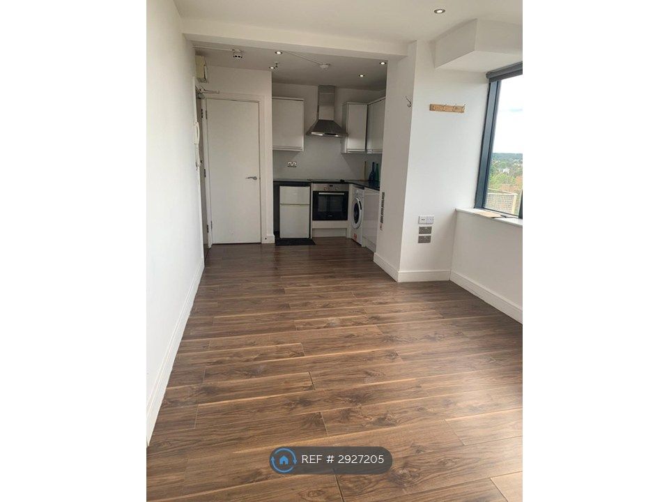 Property photo 1 of 3