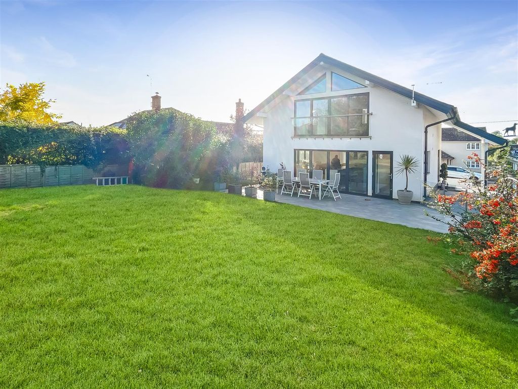 Property photo 2 of 4 Garden