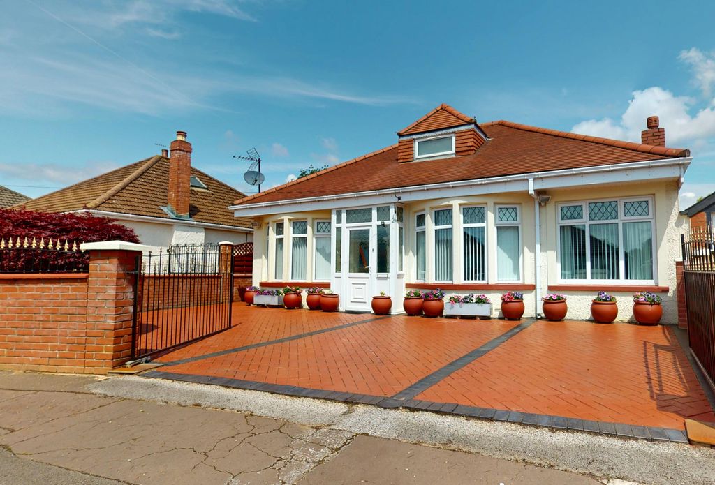 Property photo 1 of 28